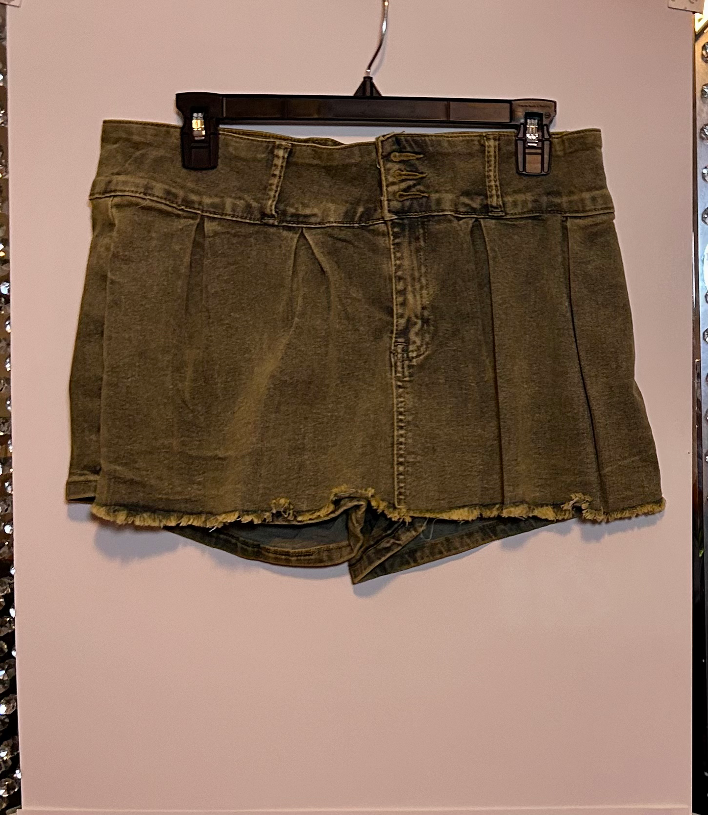 Green scourt spandex short and skirt