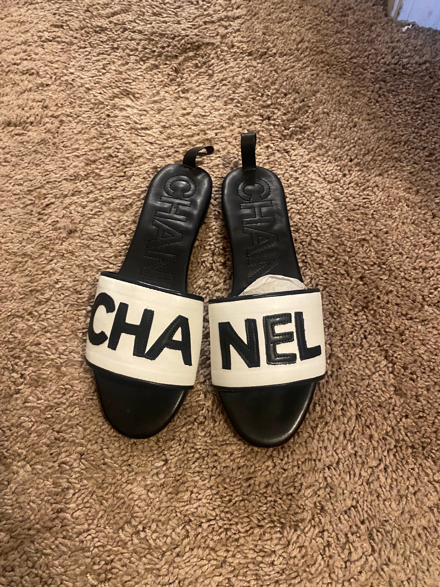 Chanel slides