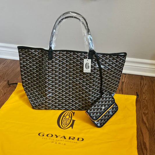 Black and white Goyard bag